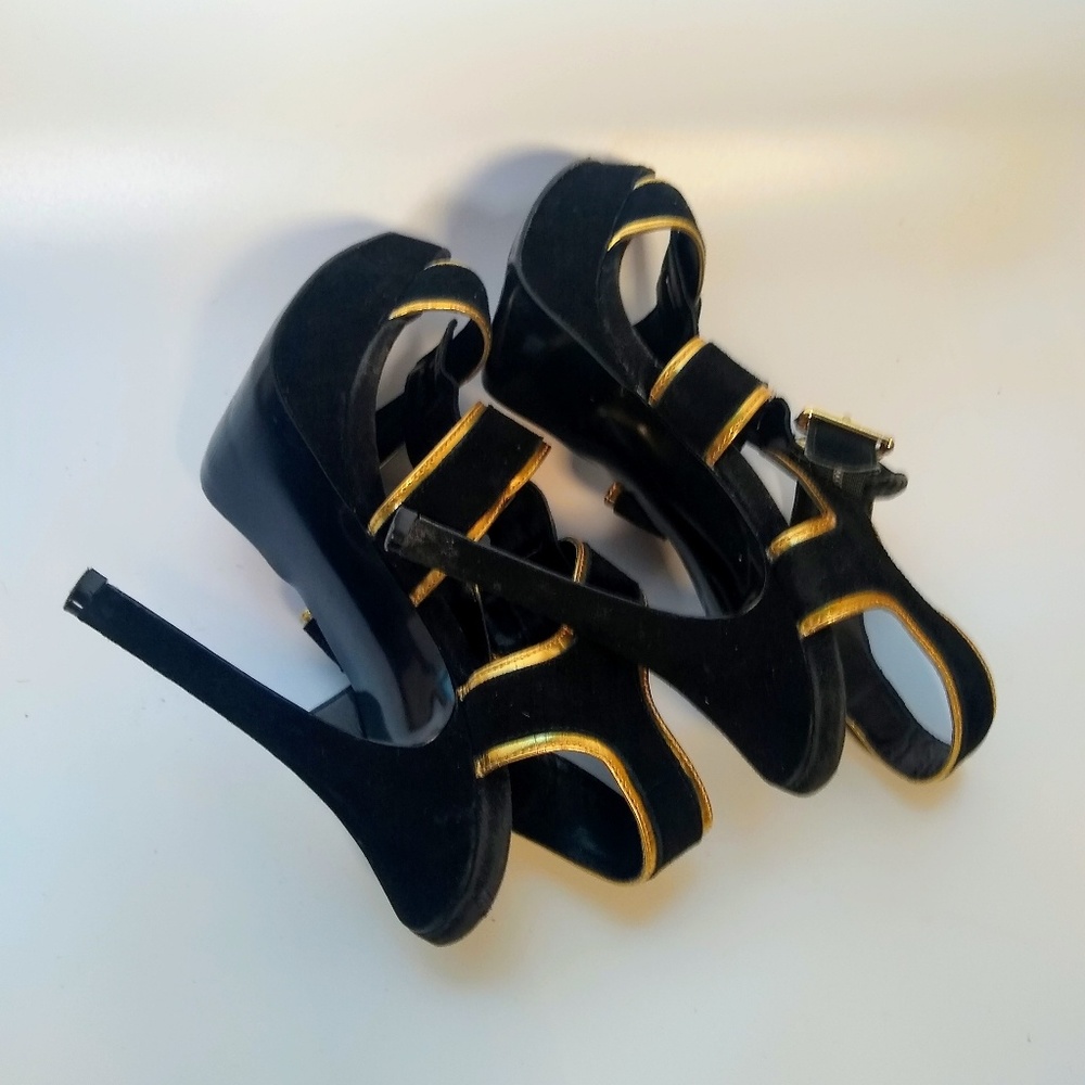 Super cute Steve Madden gold and black high heels! - Picture 5 of 8